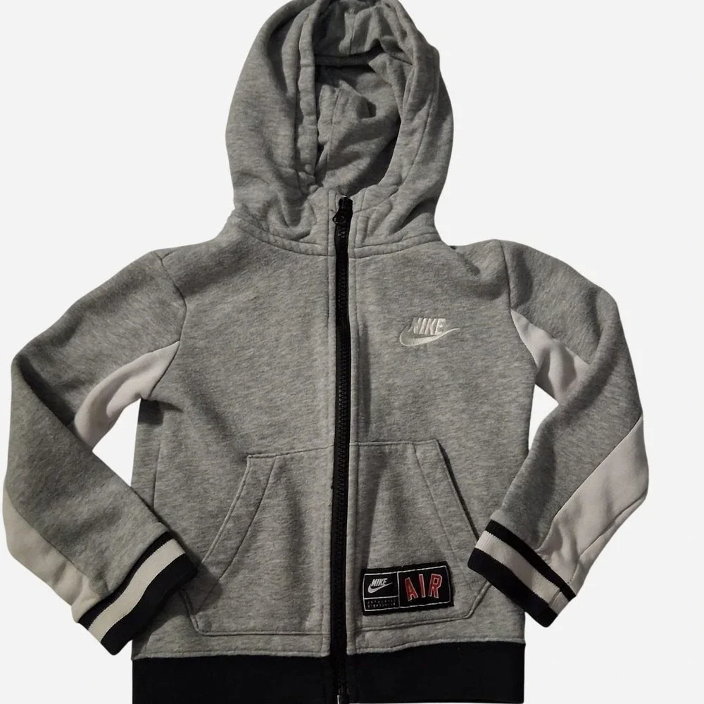Boys Gray Nike sweatpants with white swoosh logo 3T